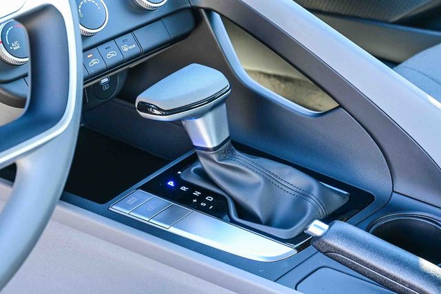 2026 Hyundai Elantra SE - Photo 24
