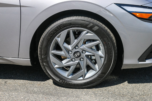 2026 Hyundai Elantra Blue - Photo 15