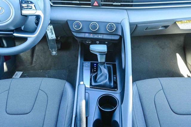 2026 Hyundai Elantra SE - Photo 15