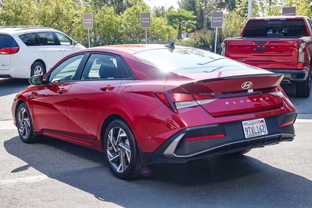 2025 Hyundai Elantra SEL Sport Certified photo 6