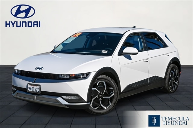 2024 Hyundai IONIQ 5 SE's photo