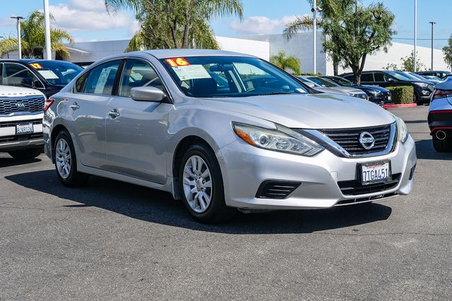 2016 Nissan Altima 2.5 S photo 2