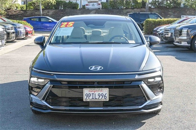 2025 Hyundai Sonata Hybrid Limited photo 2