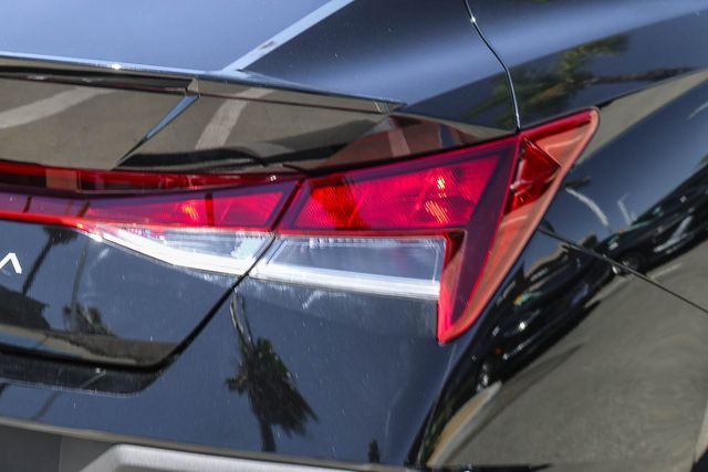 2026 Hyundai Elantra SEL Sport - Photo 13