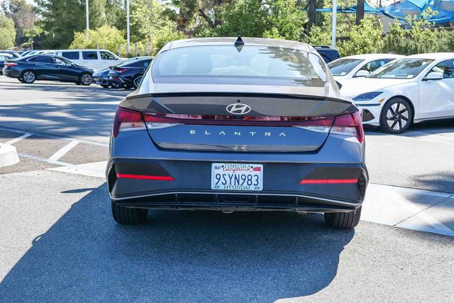 2025 Hyundai Elantra SEL Sport Certified photo 5