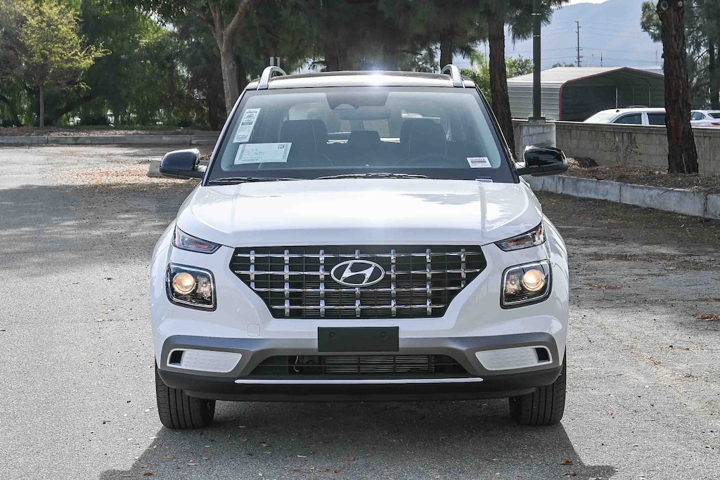New 2026 Hyundai Venue SEL w/Two-Tone Roof SUV