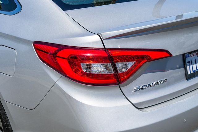 2015 Hyundai Sonata Limited photo 3