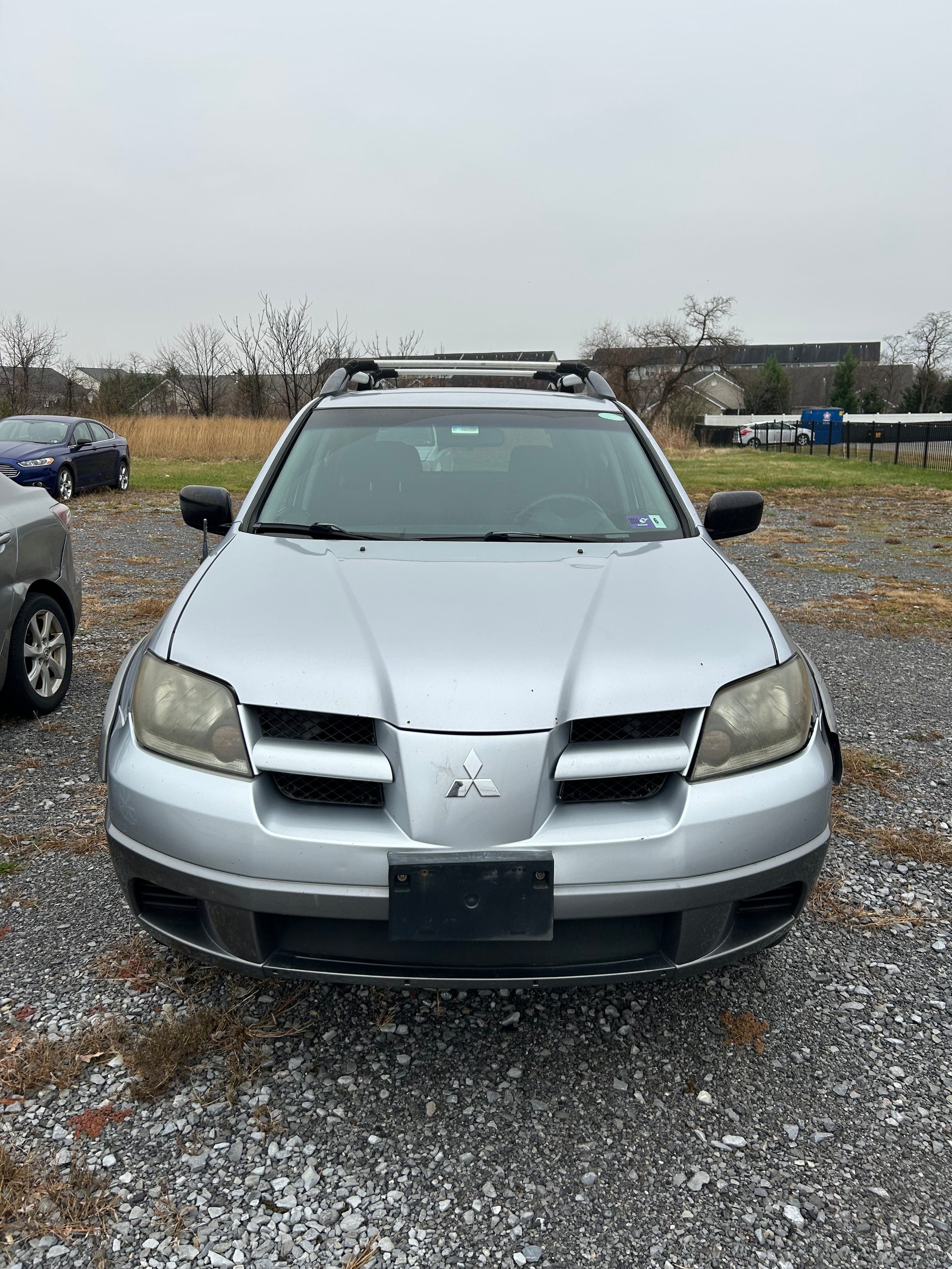 2004 Mitsubishi Outlander LS