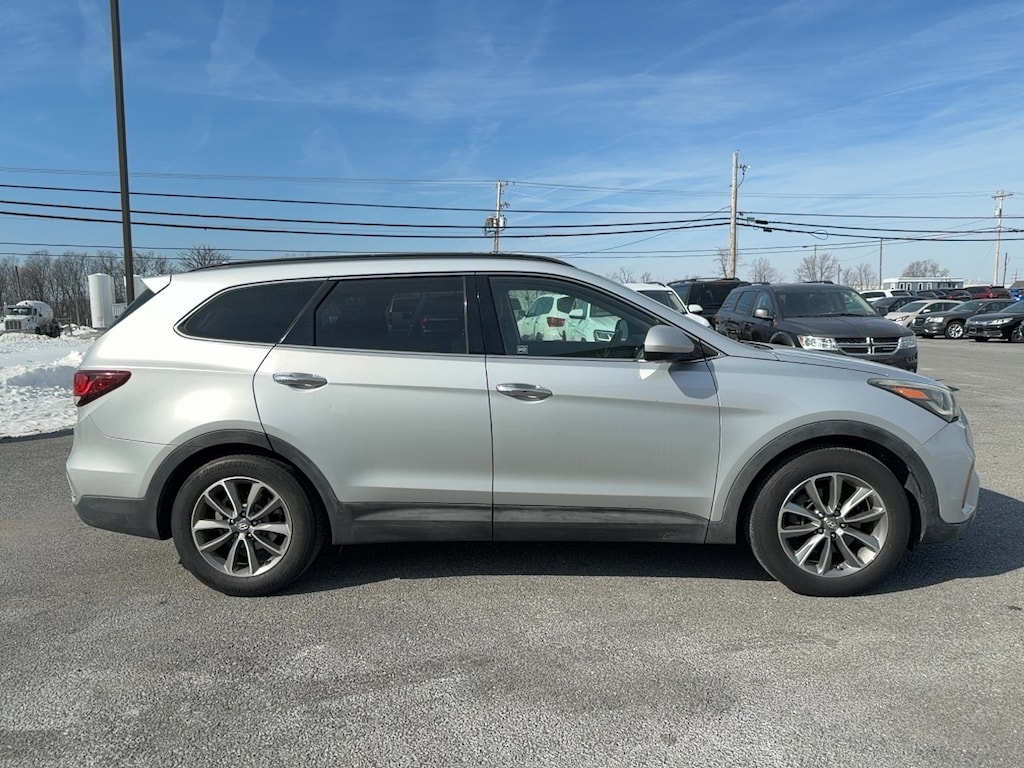 Used 2017 Hyundai Santa Fe SUV