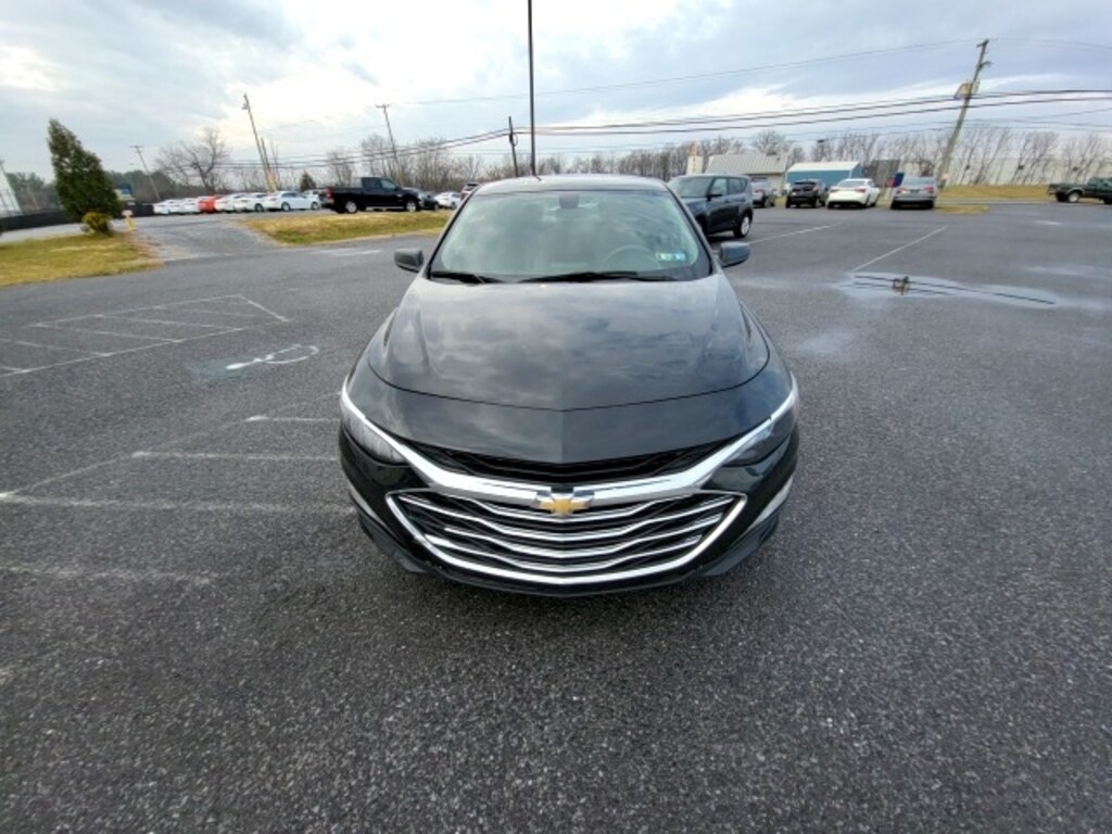 Used 2019 Chevrolet Malibu For Sale at Ten Point Preowned Auto Sales VIN 1G1ZD5ST6KF187530