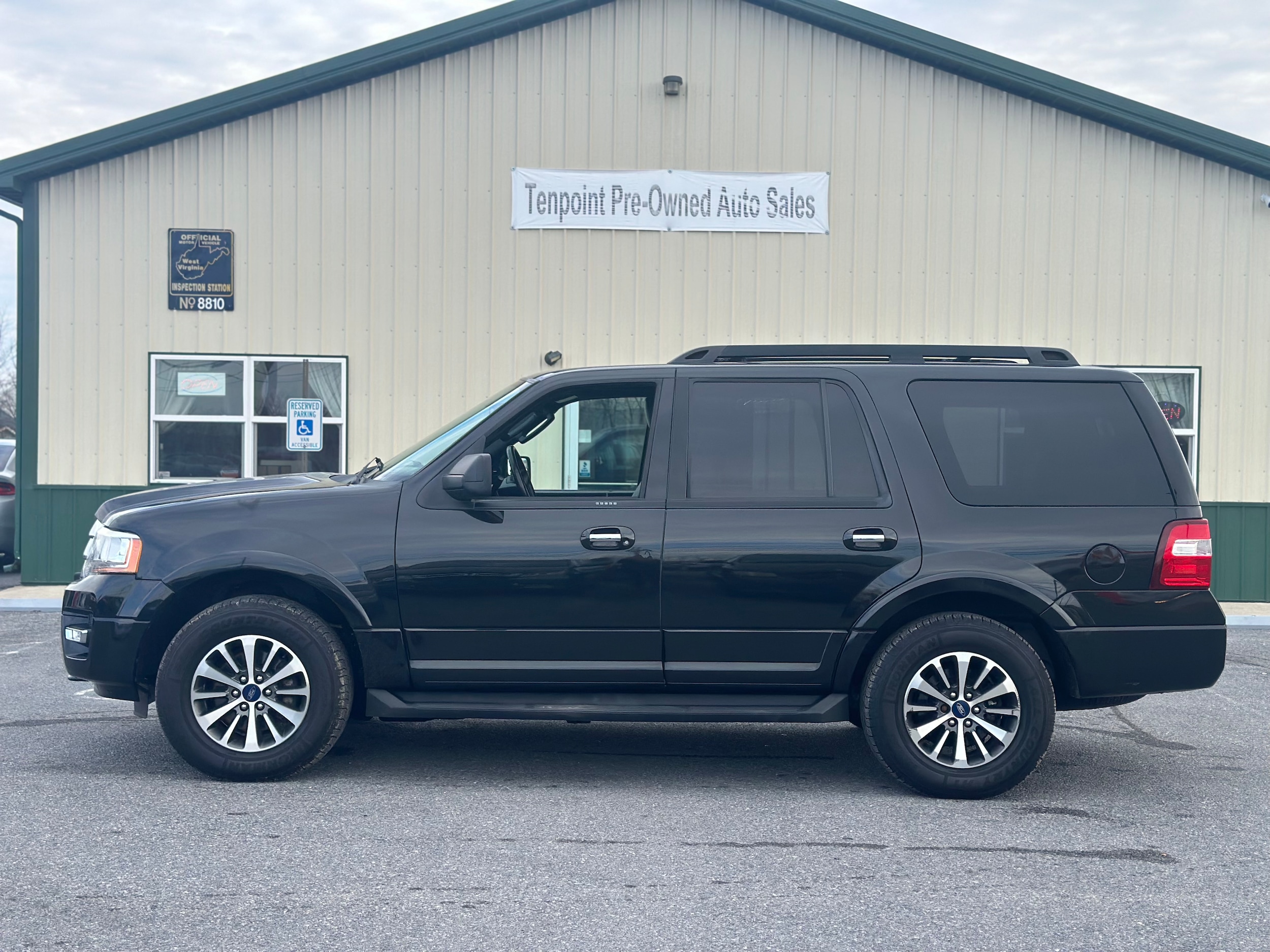 2015 Ford Expedition XLT's photo