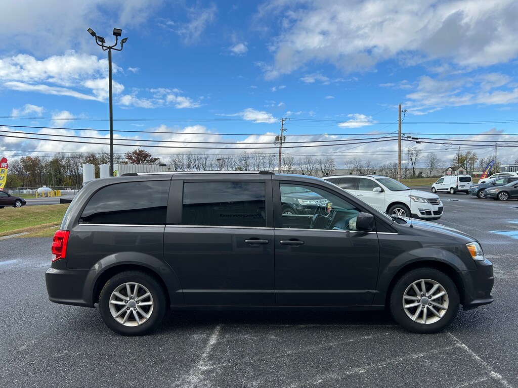 Used 2019 Dodge Grand Caravan SXT Van Passenger Van