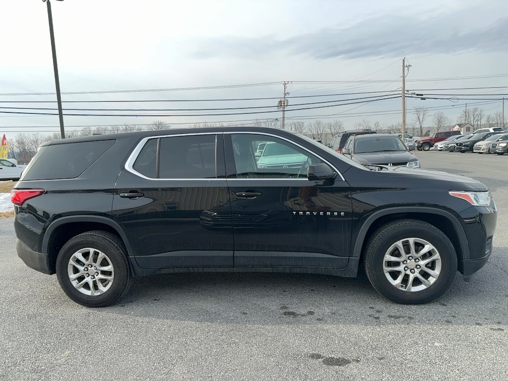 Used 2019 Chevrolet Traverse LS w/1LS SUV