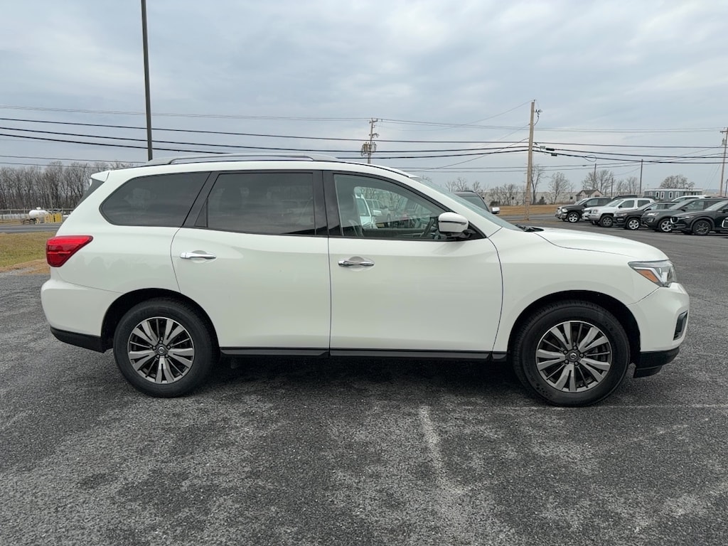 Used 2020 Nissan Pathfinder SL SUV