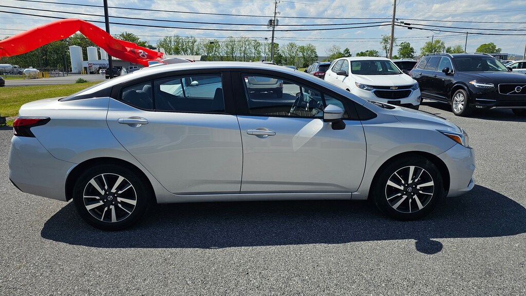 Used 2021 Nissan Versa 1.6 SV Sedan
