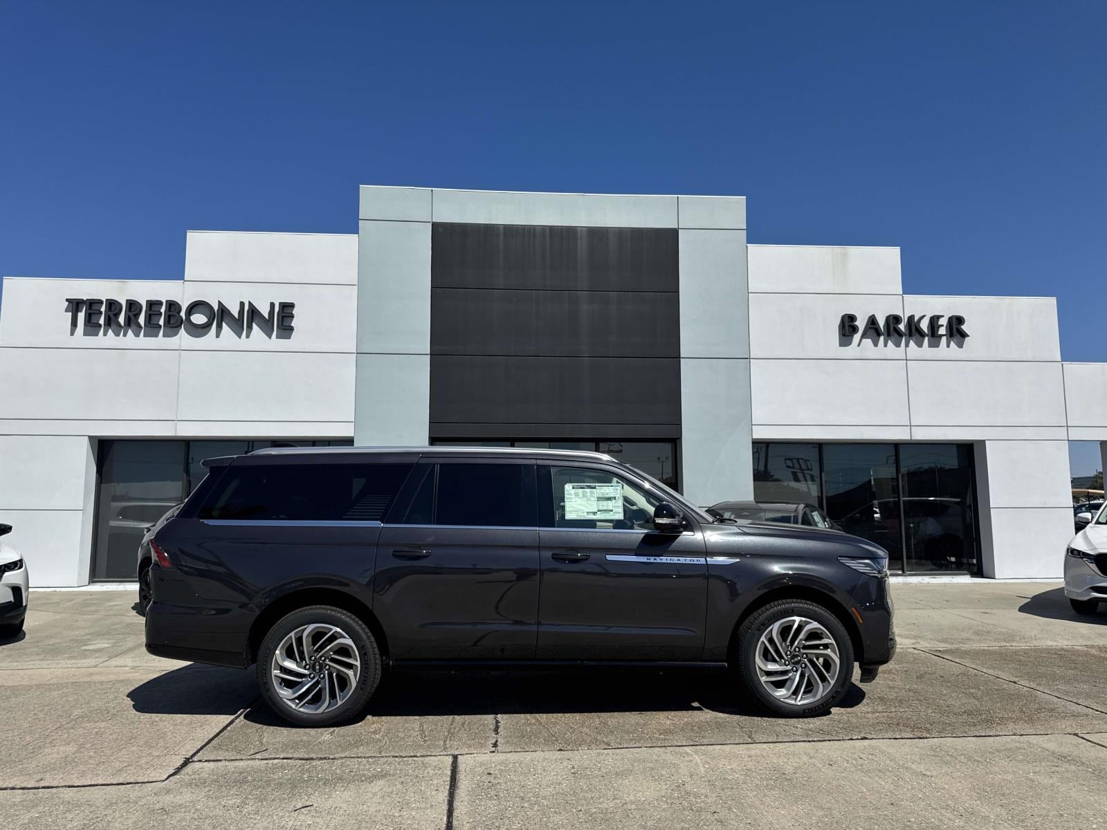 2025 Lincoln Navigator Reserve's photo