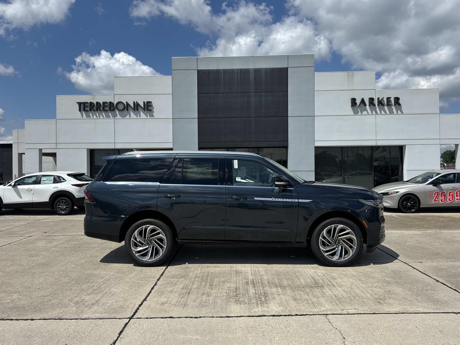 2026 Lincoln Navigator Reserve 4WD's photo
