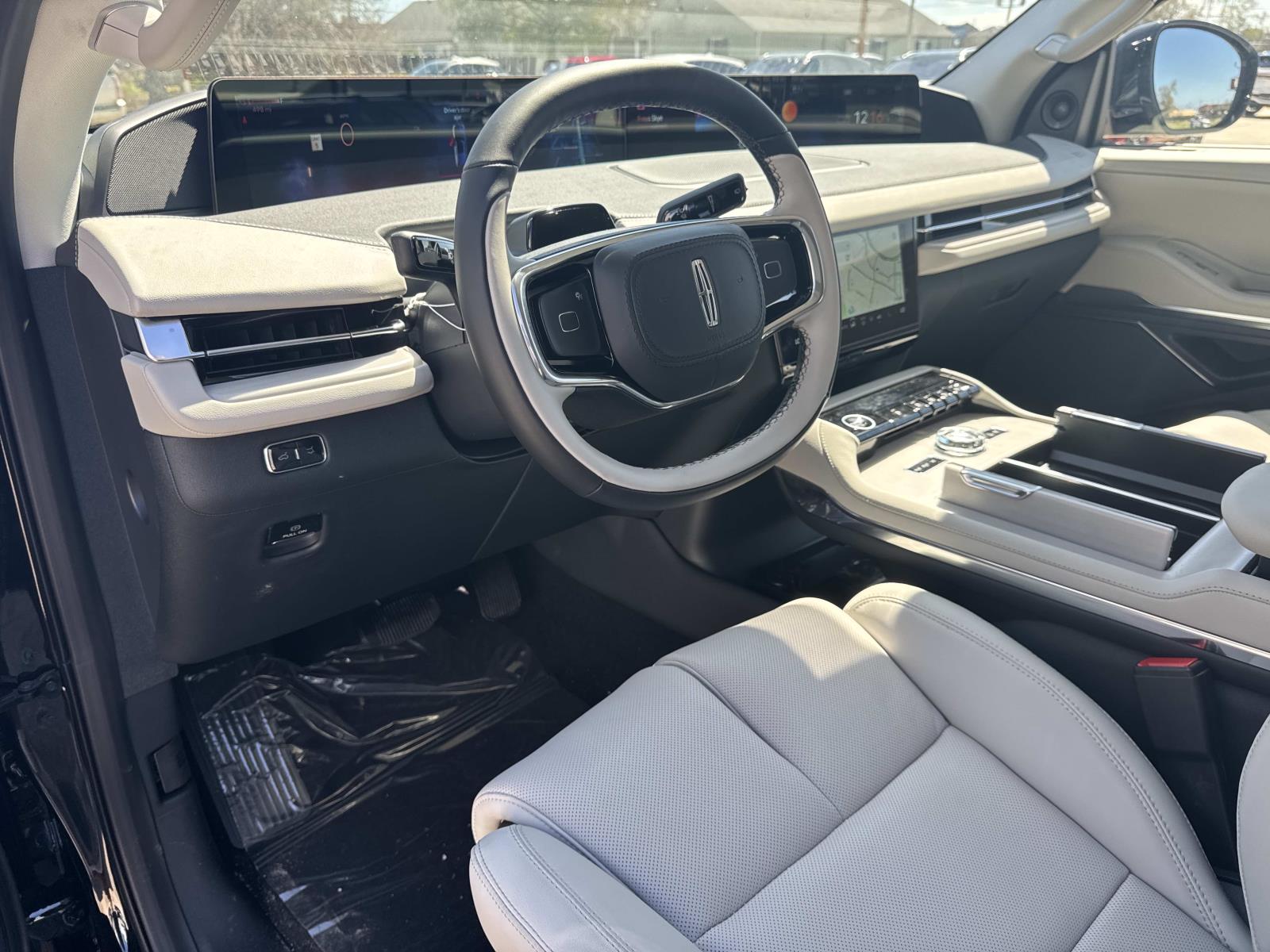 2026 Lincoln Navigator Premiere L - Photo 8