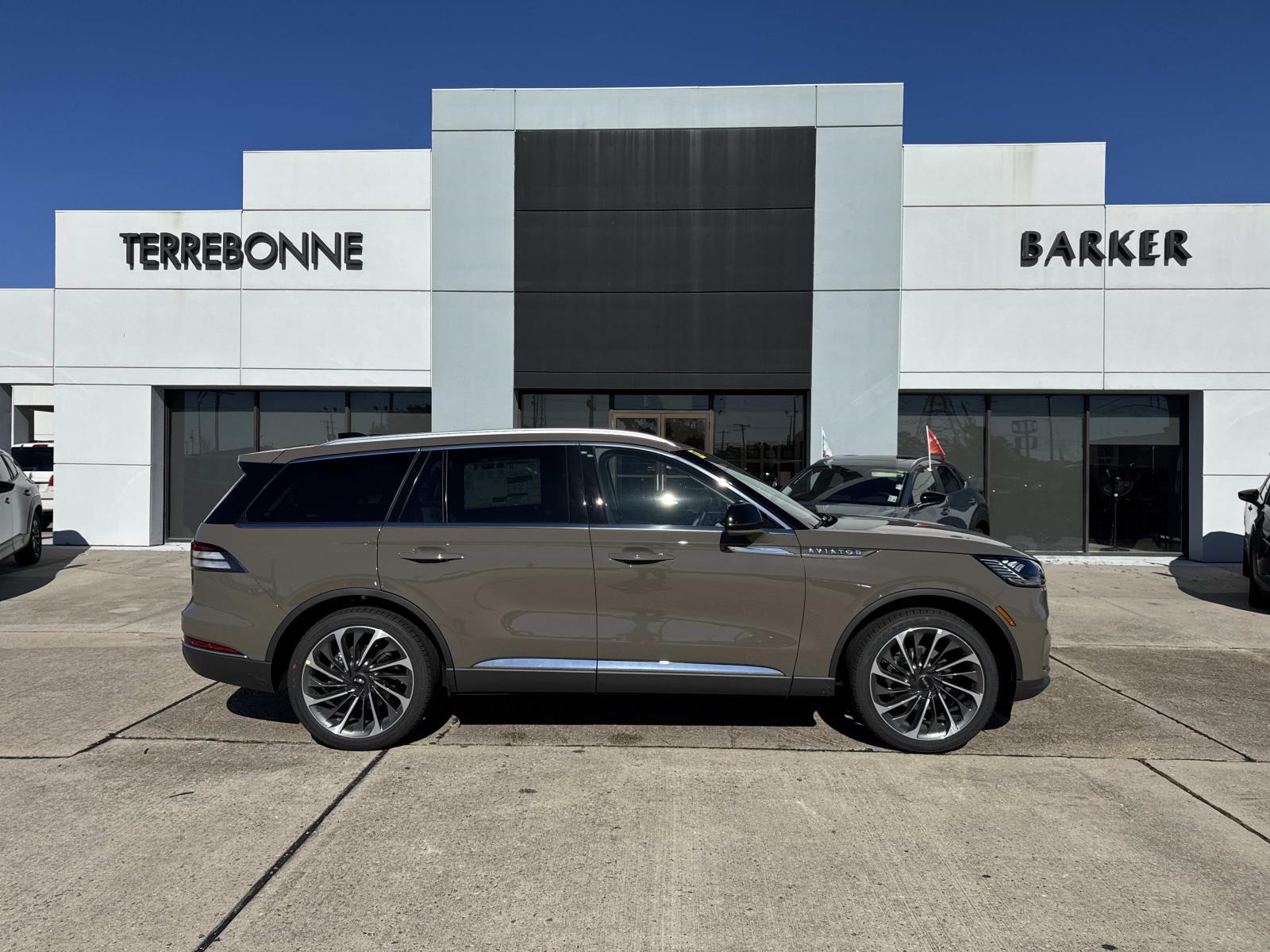 2026 Lincoln Aviator Reserve's photo
