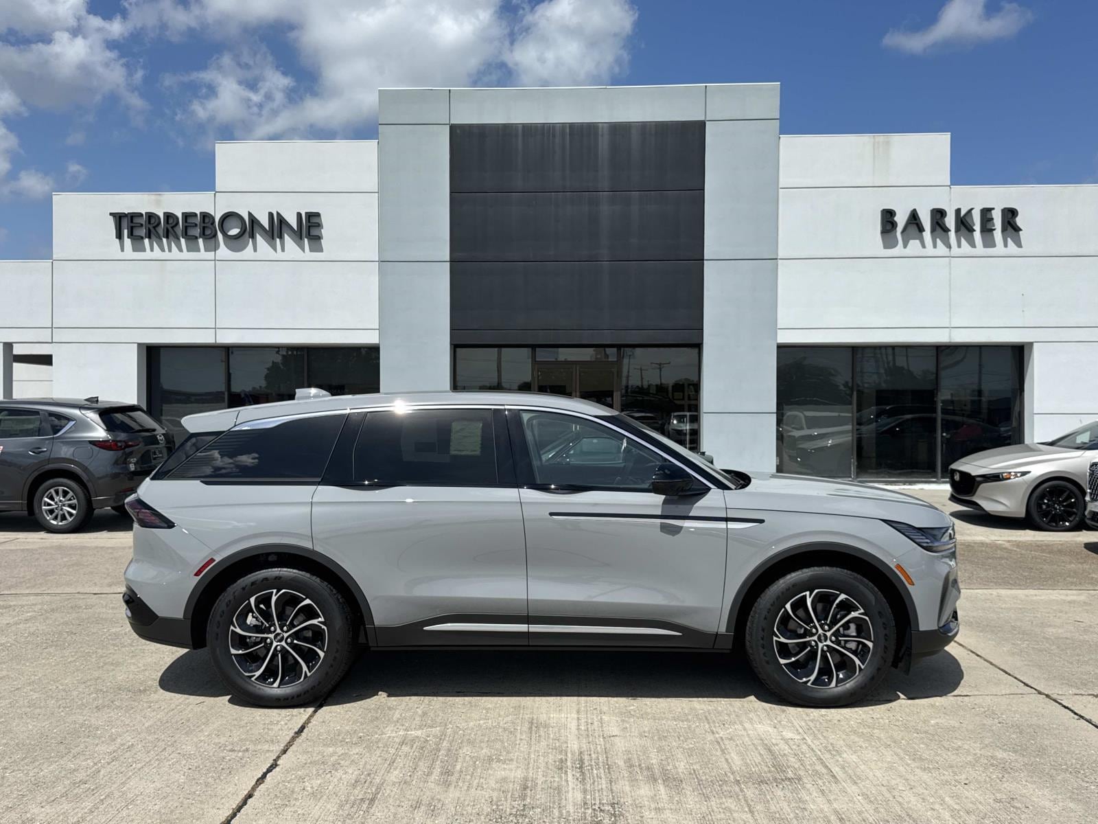 2026 Lincoln Nautilus Premiere AWD's photo