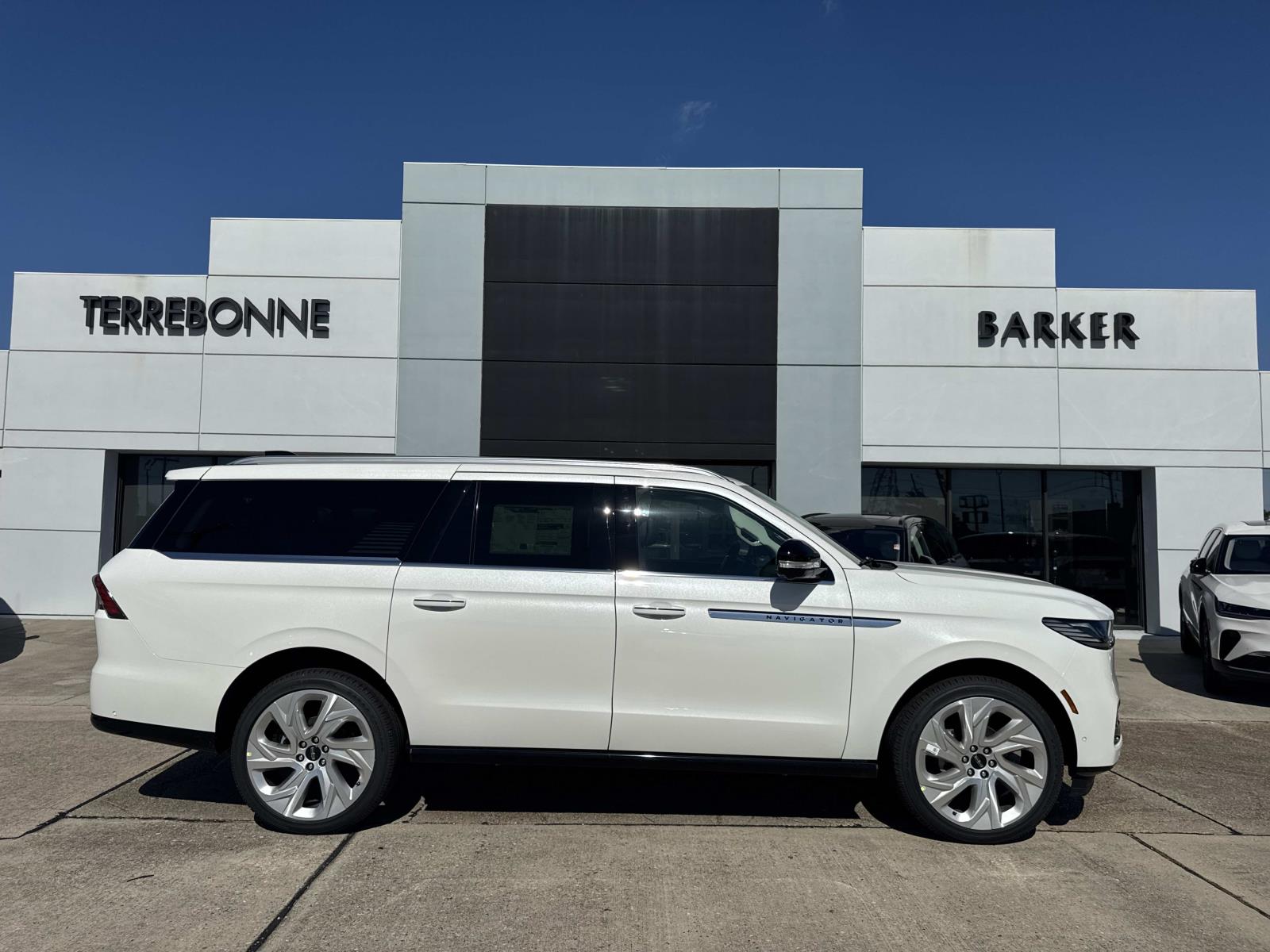 2025 Lincoln Navigator Reserve L's photo