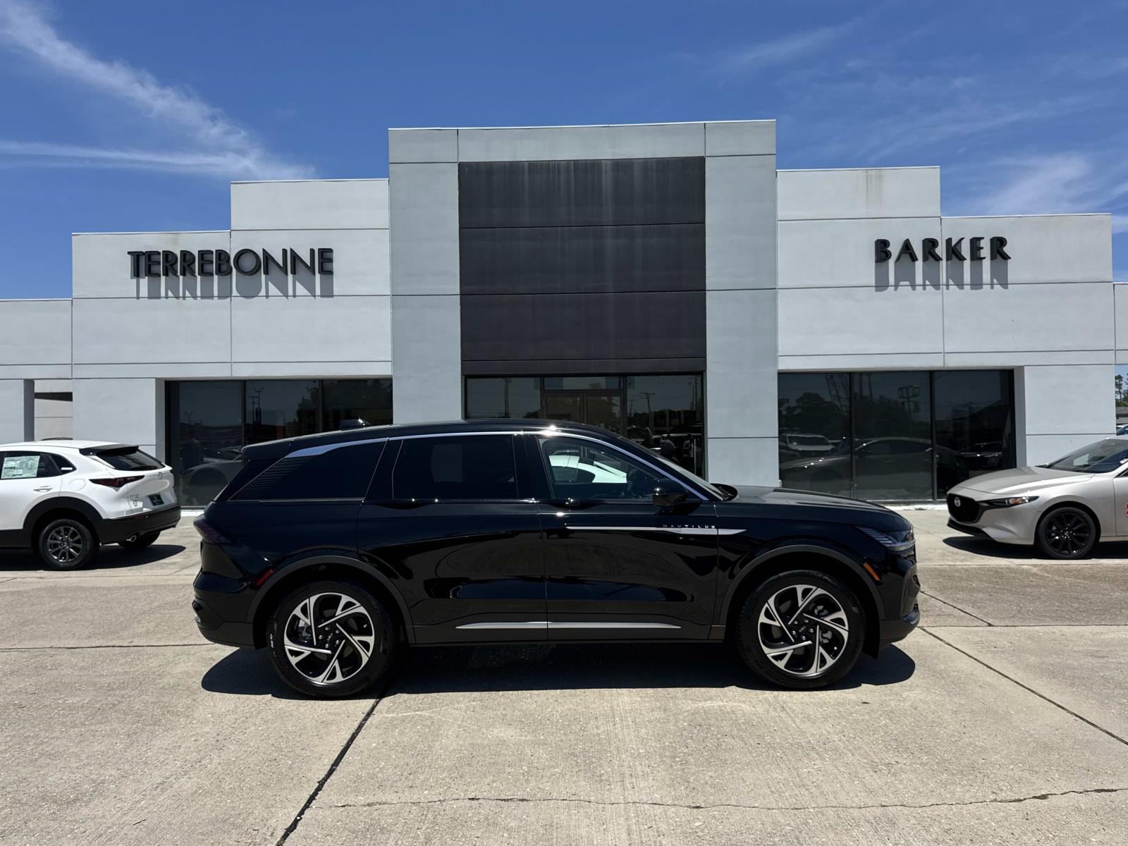 2026 Lincoln Nautilus Premiere AWD's photo