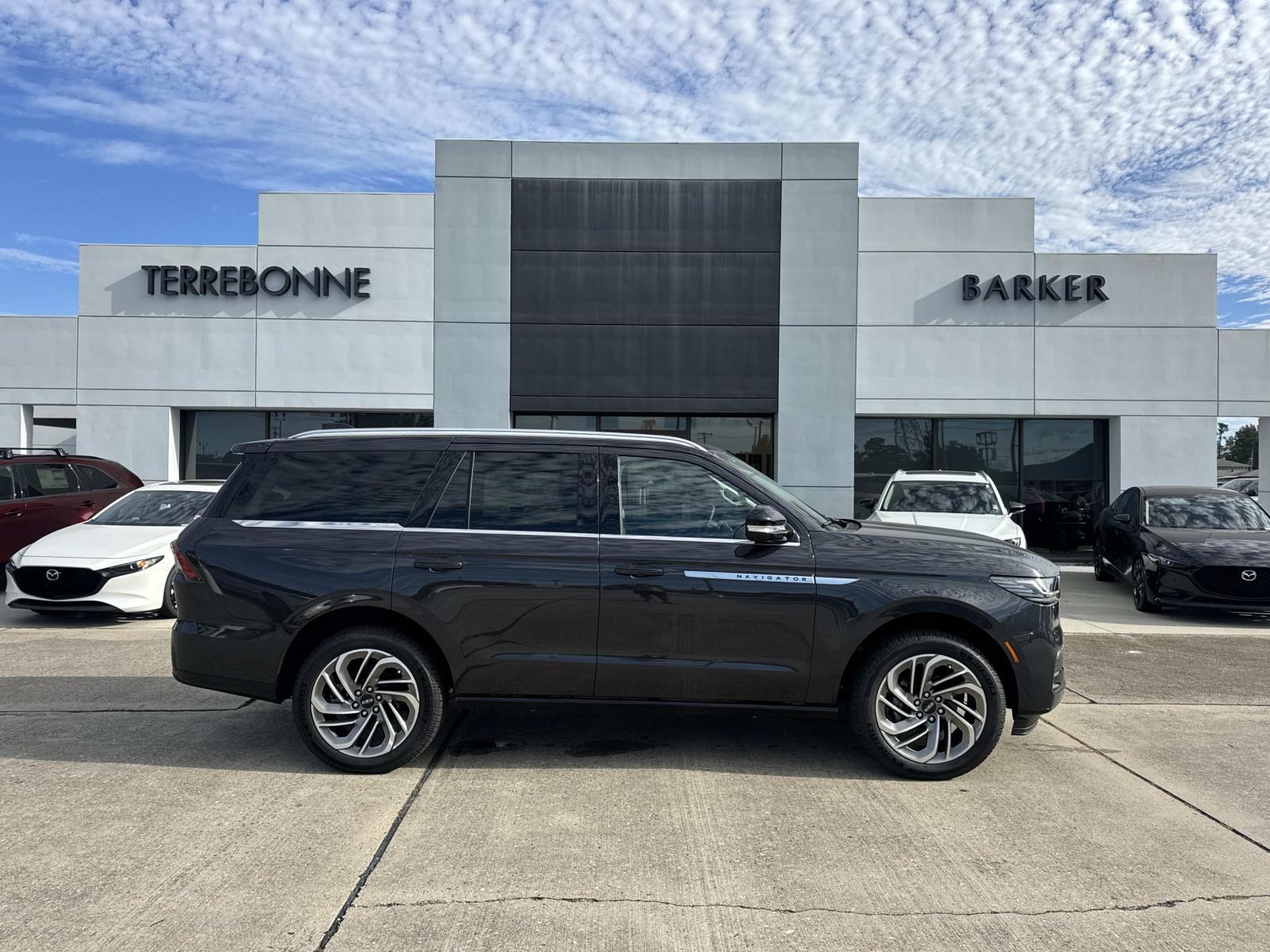 2027 Lincoln Navigator