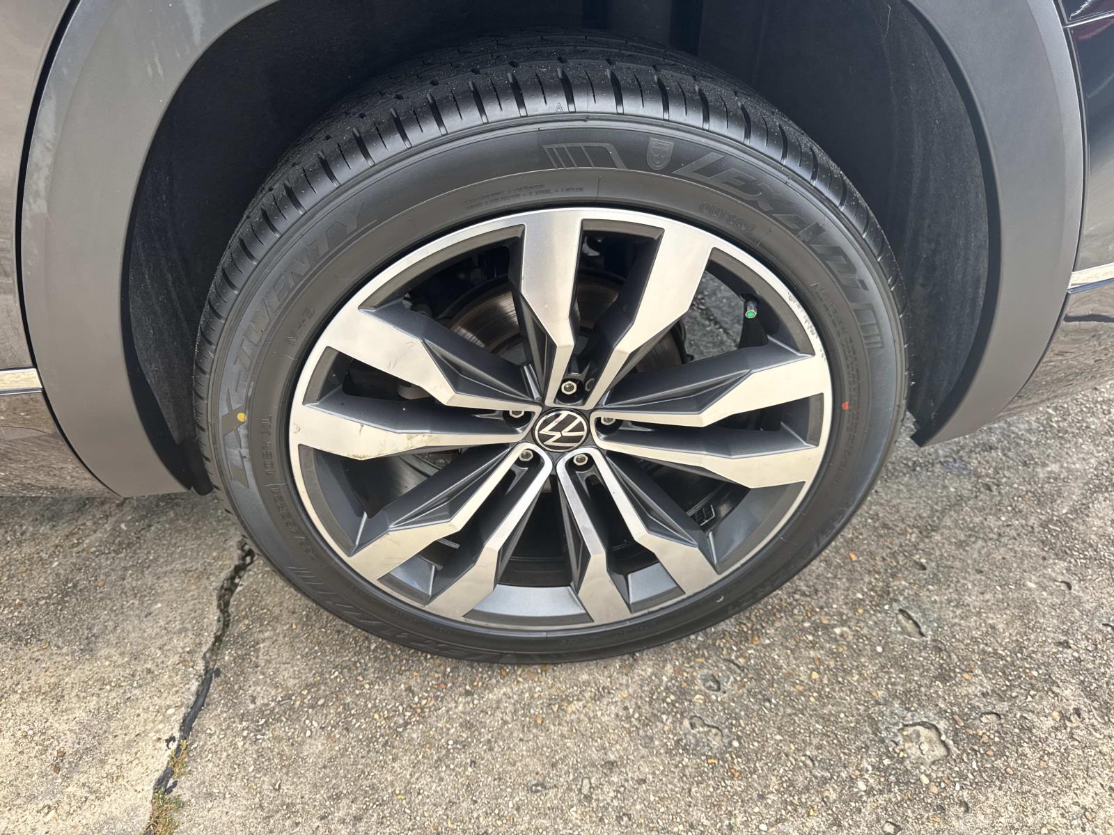 2021 Volkswagen Atlas V6 SEL R-Line photo 3