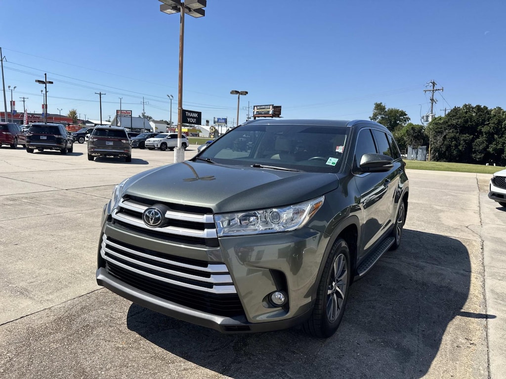 Used 2019 Toyota Highlander SE V6 FWD (Natl) Sport Utility