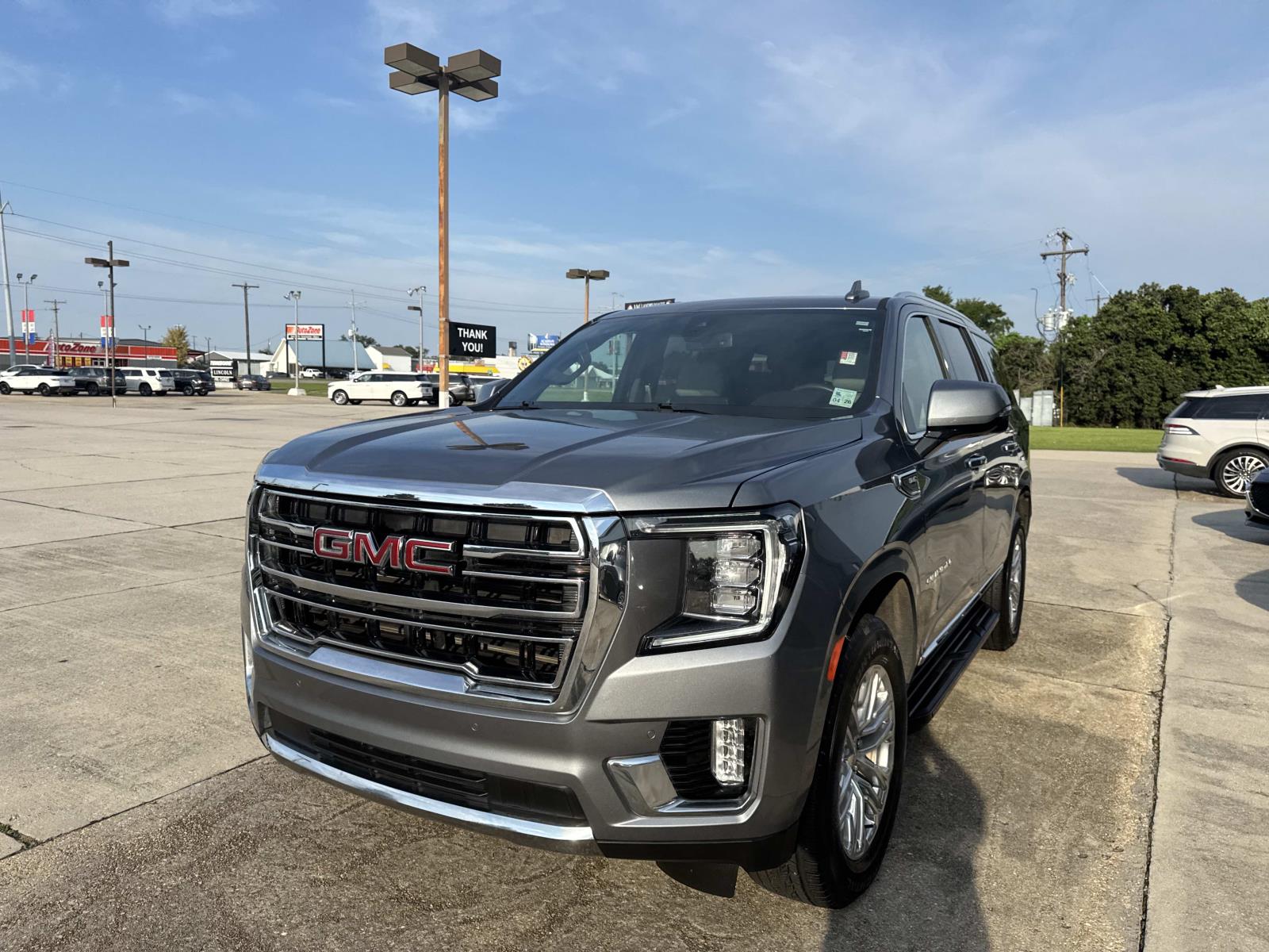 2022 Gmc Yukon SLT photo 3