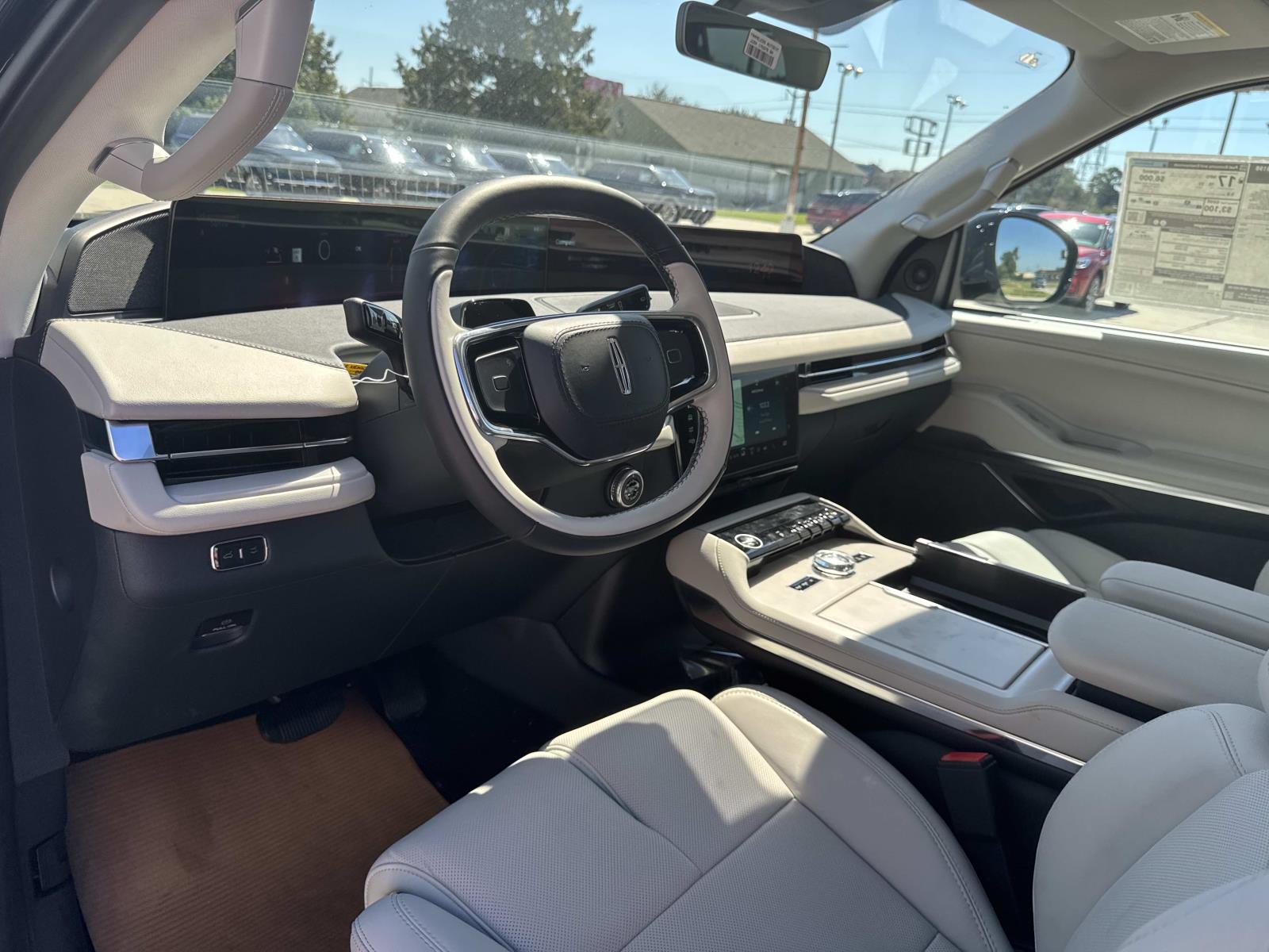 2025 Lincoln Navigator Reserve L - Photo 7