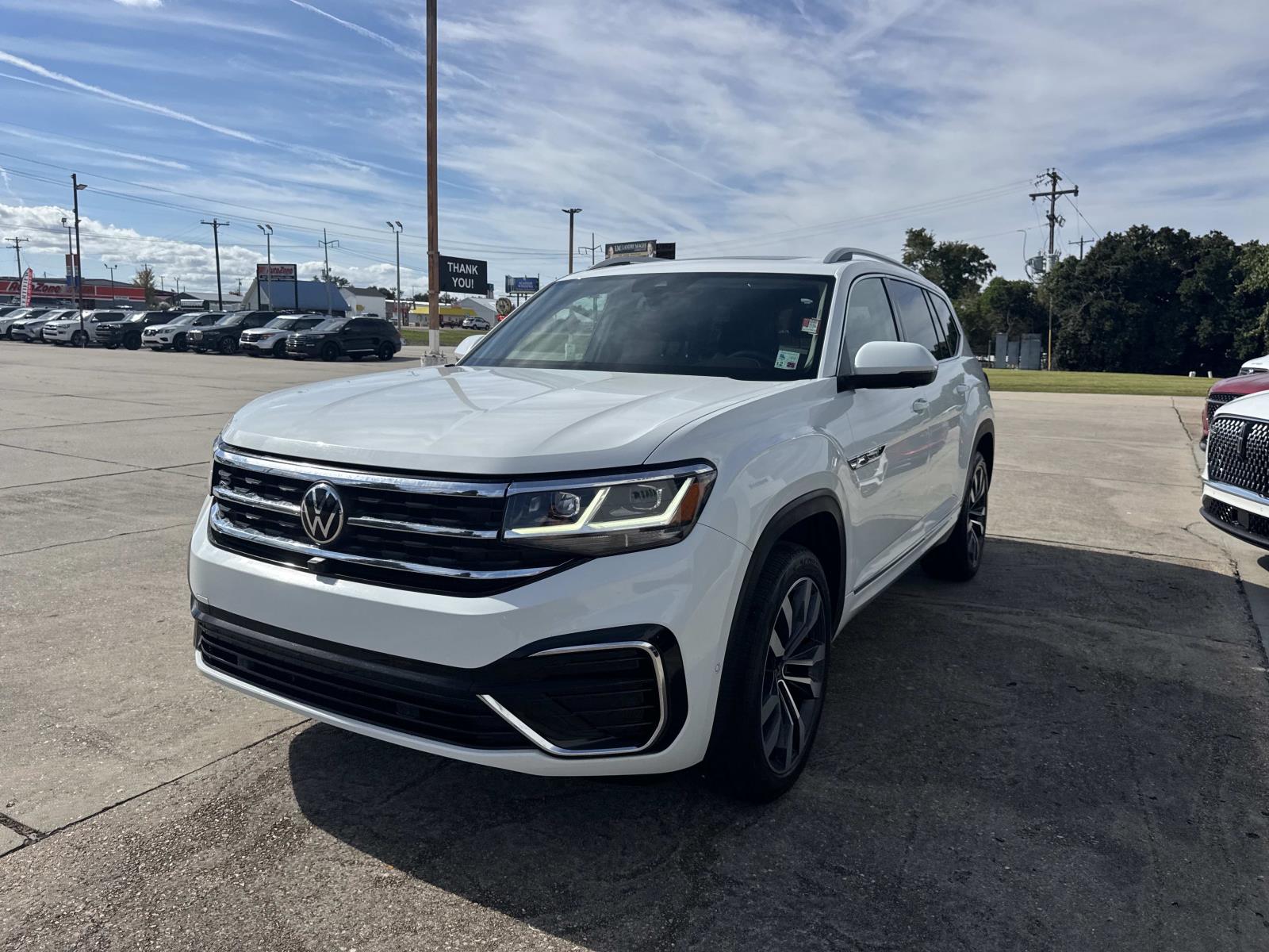 2022 Volkswagen Atlas V6 SEL Premium R-Line photo 3