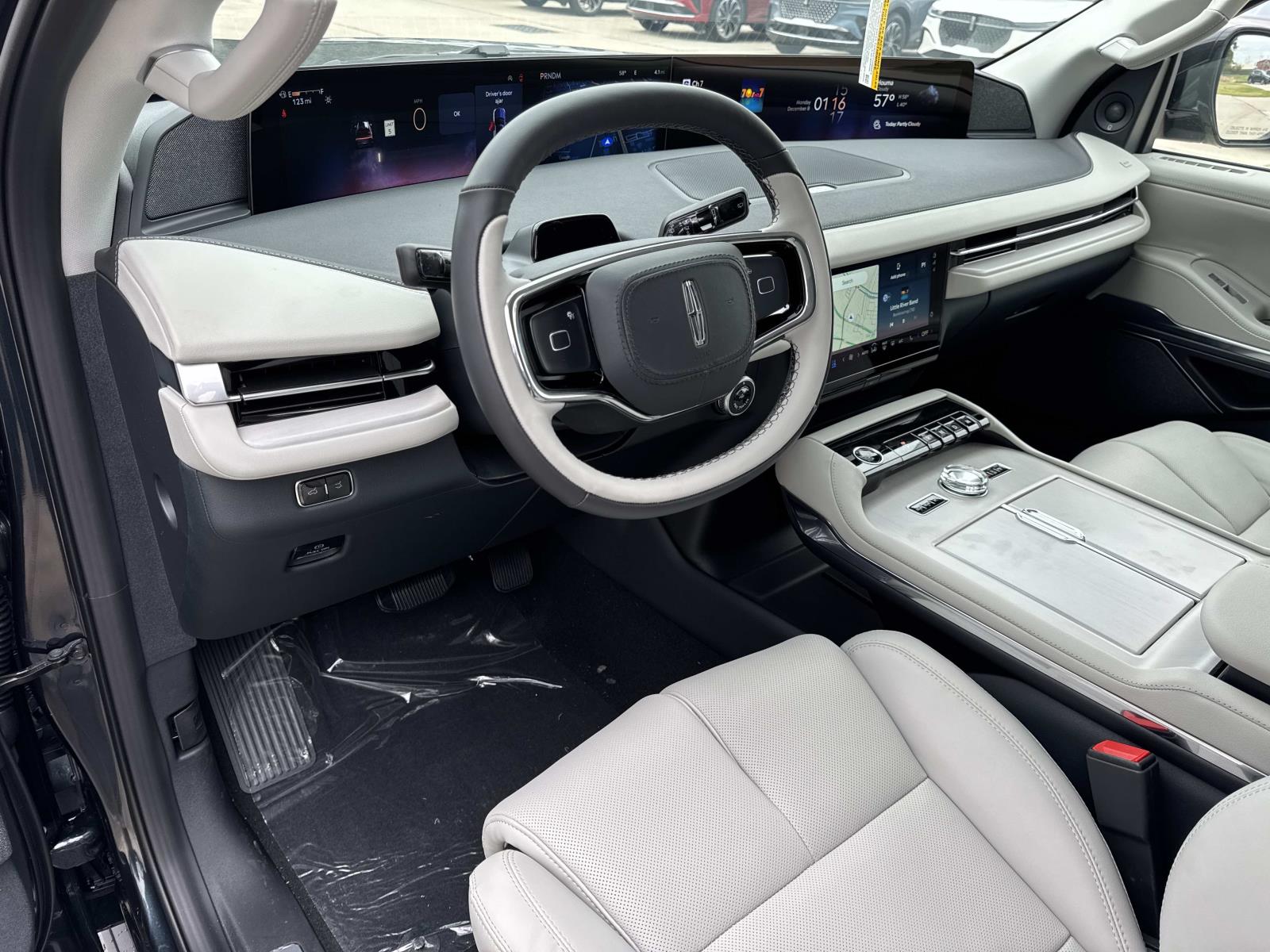2025 Lincoln Navigator Reserve L - Photo 7