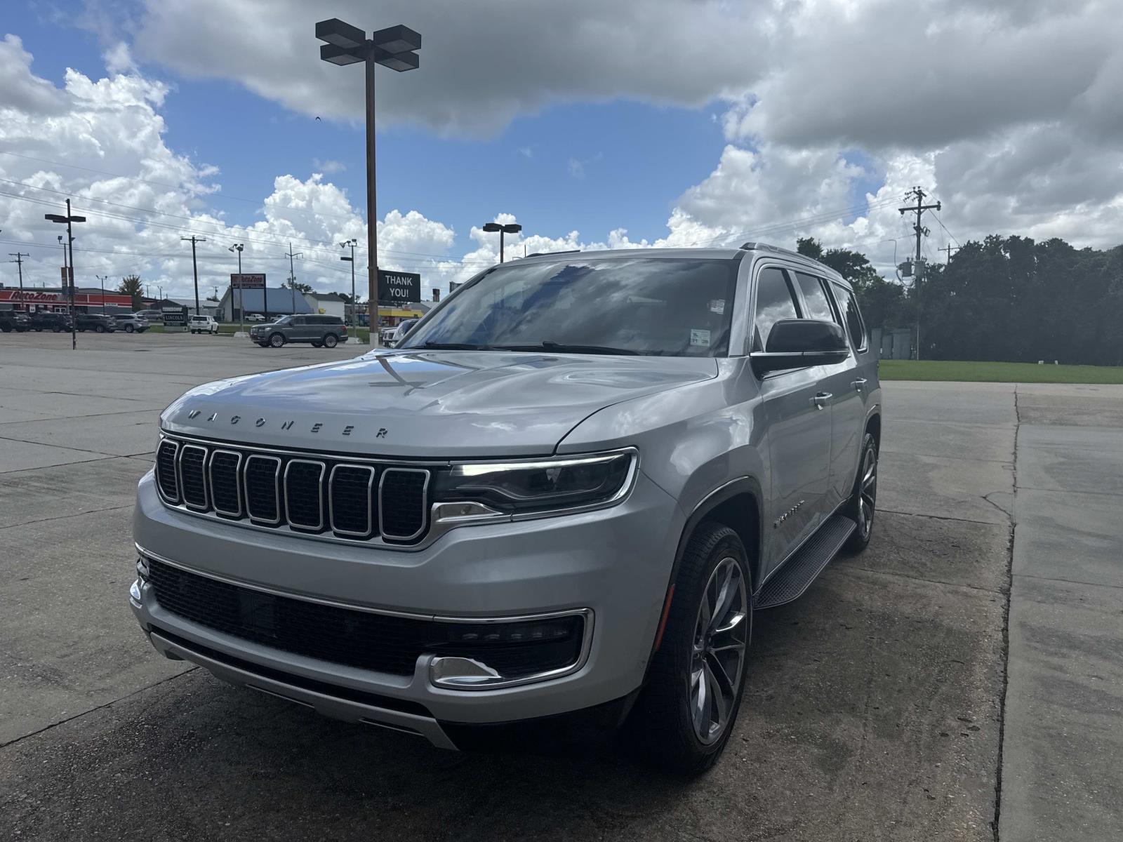 2024 Jeep Wagoneer Series II photo 3