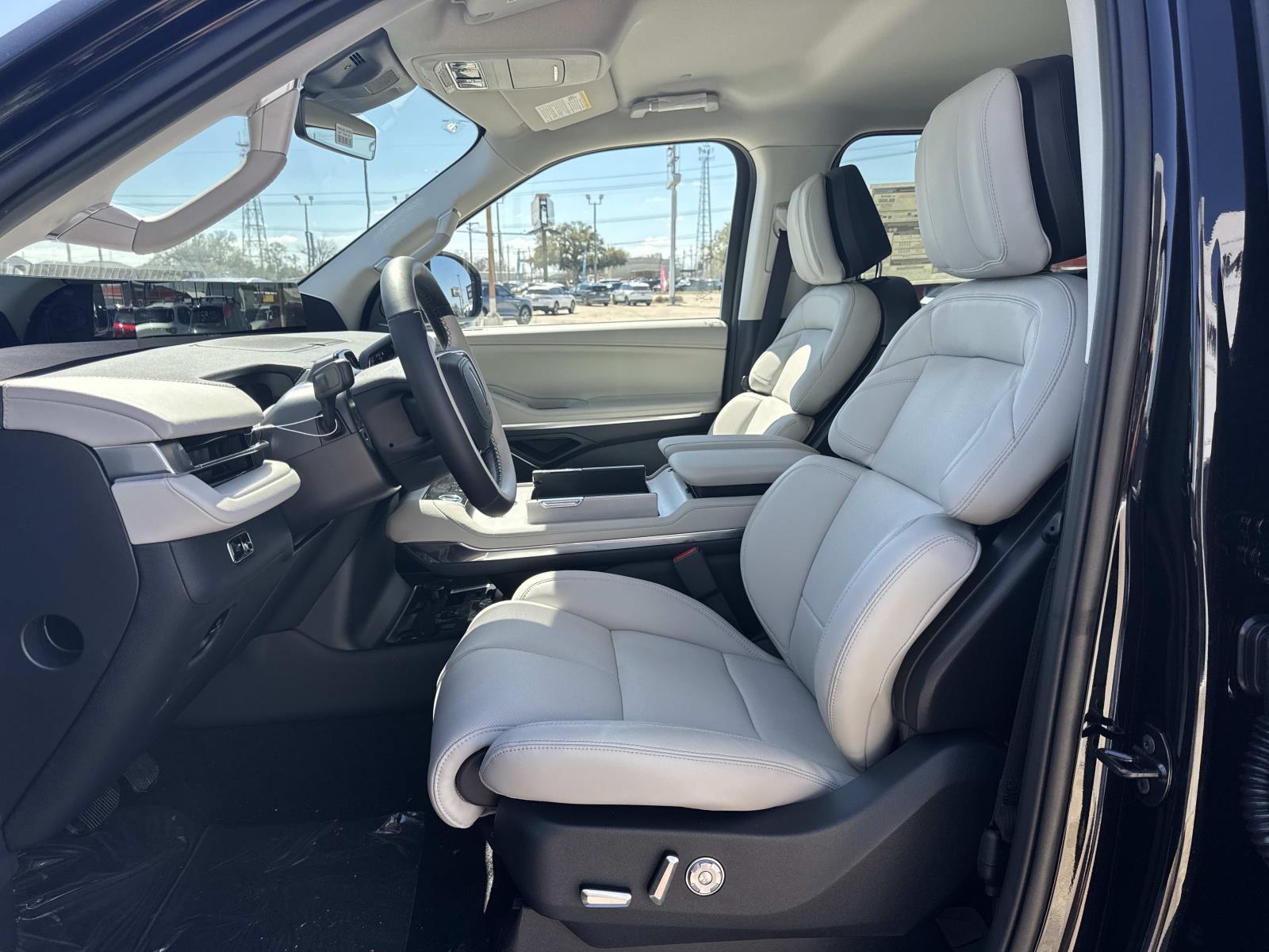 2026 Lincoln Navigator Premiere L - Photo 7