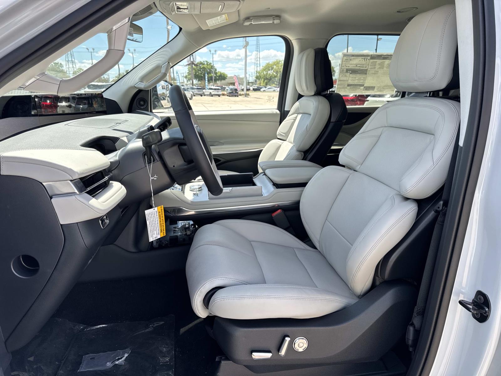 2026 Lincoln Navigator Premiere L - Photo 7