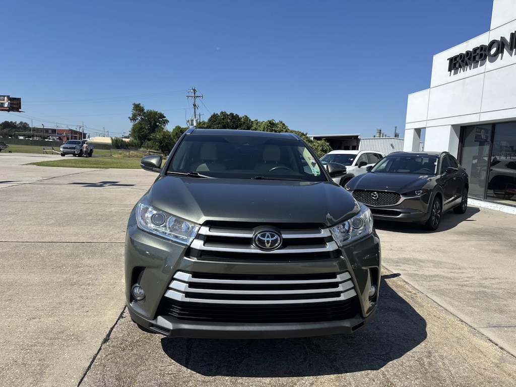 Used 2019 Toyota Highlander SE V6 FWD (Natl) Sport Utility