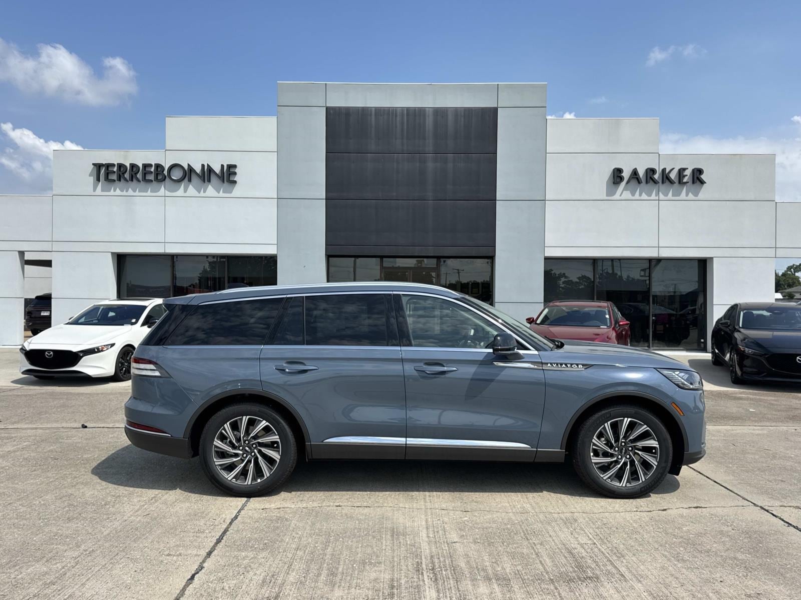 2027 Lincoln Aviator