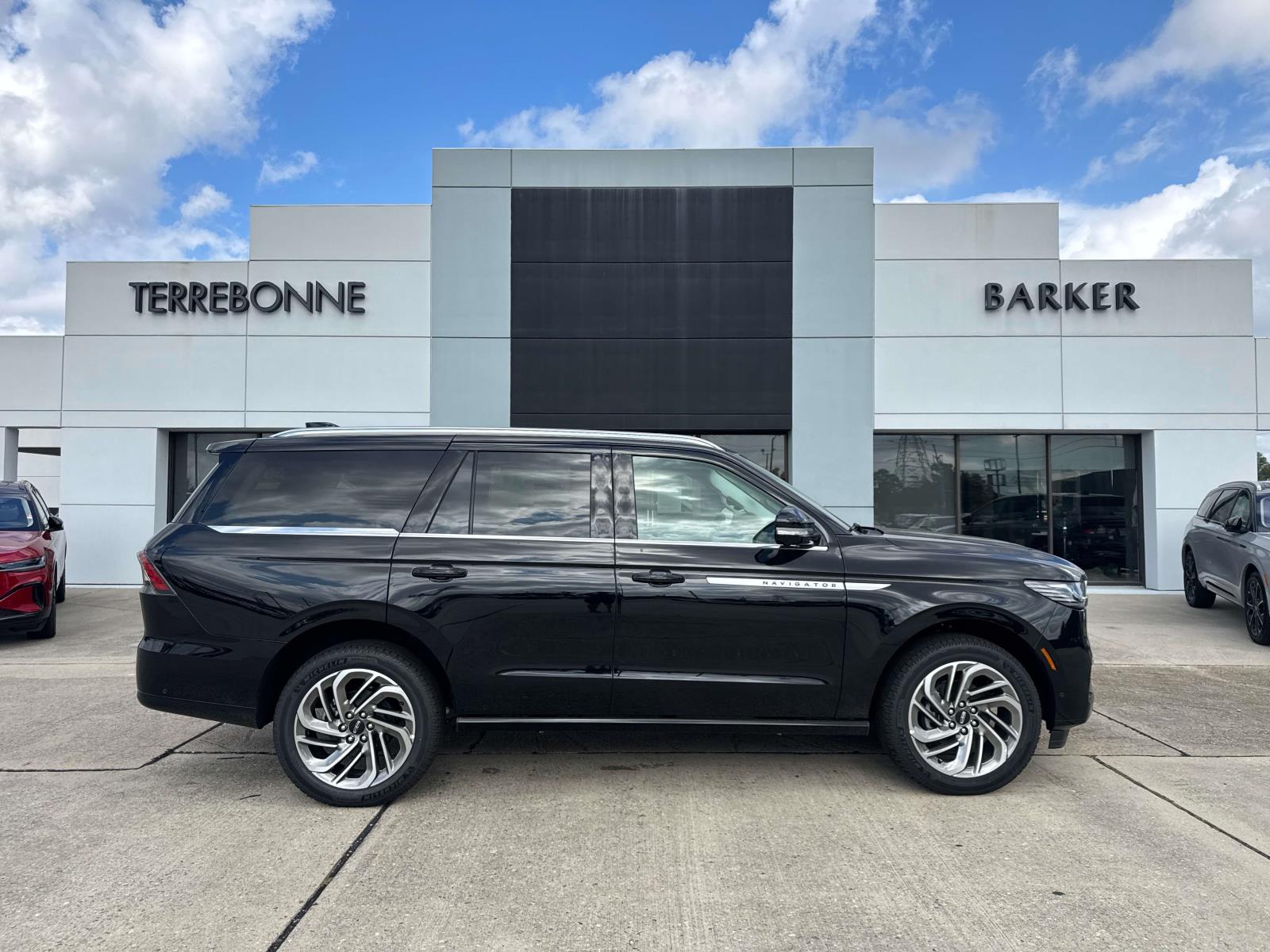 2025 Lincoln Navigator Reserve's photo