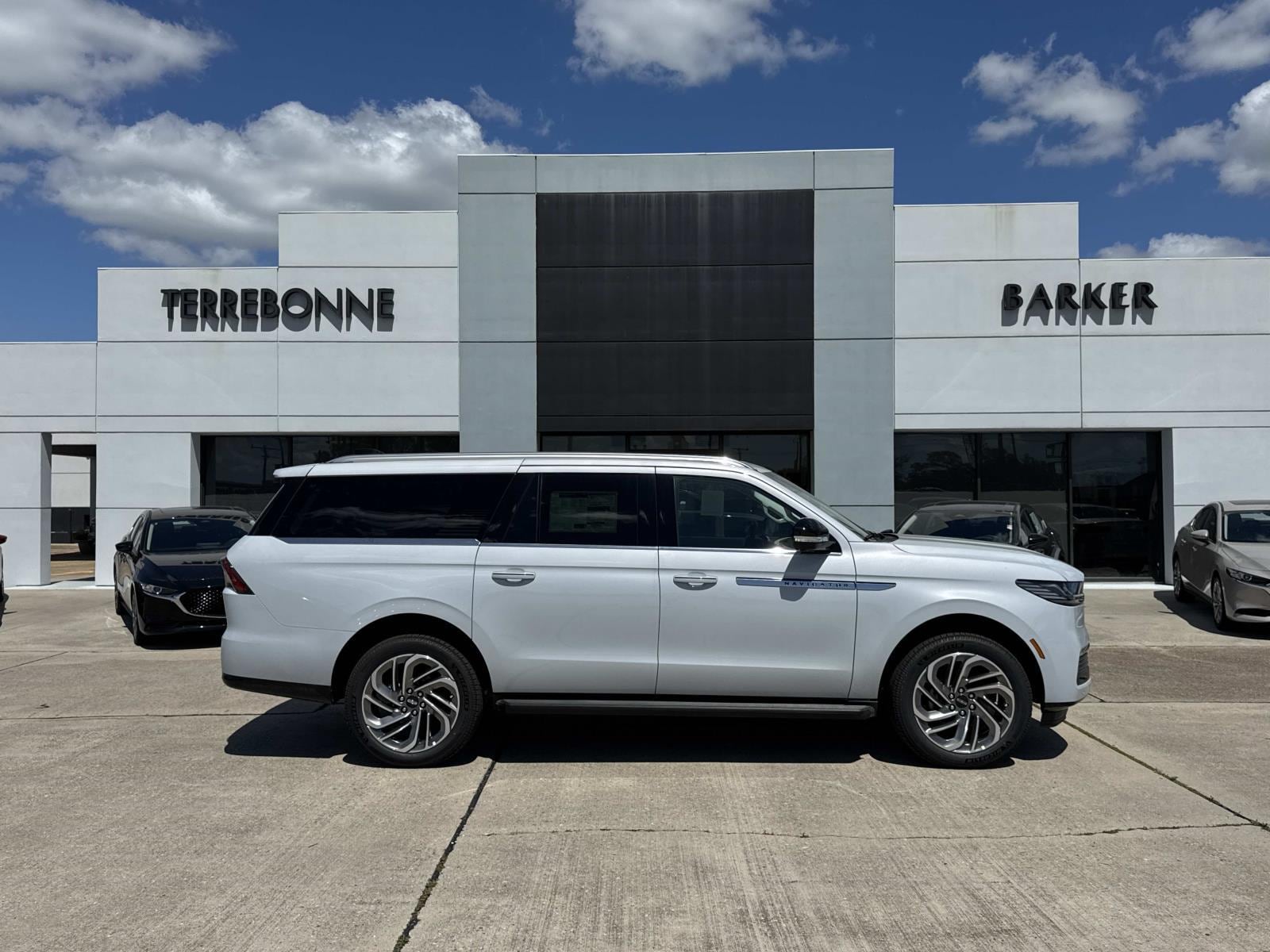 2026 Lincoln Navigator Premiere L 4WD's photo