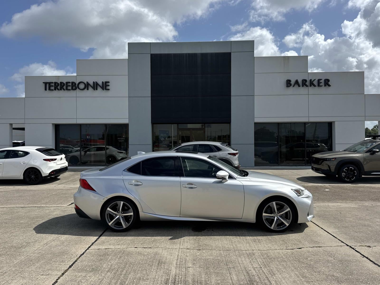 2019 Lexus IS