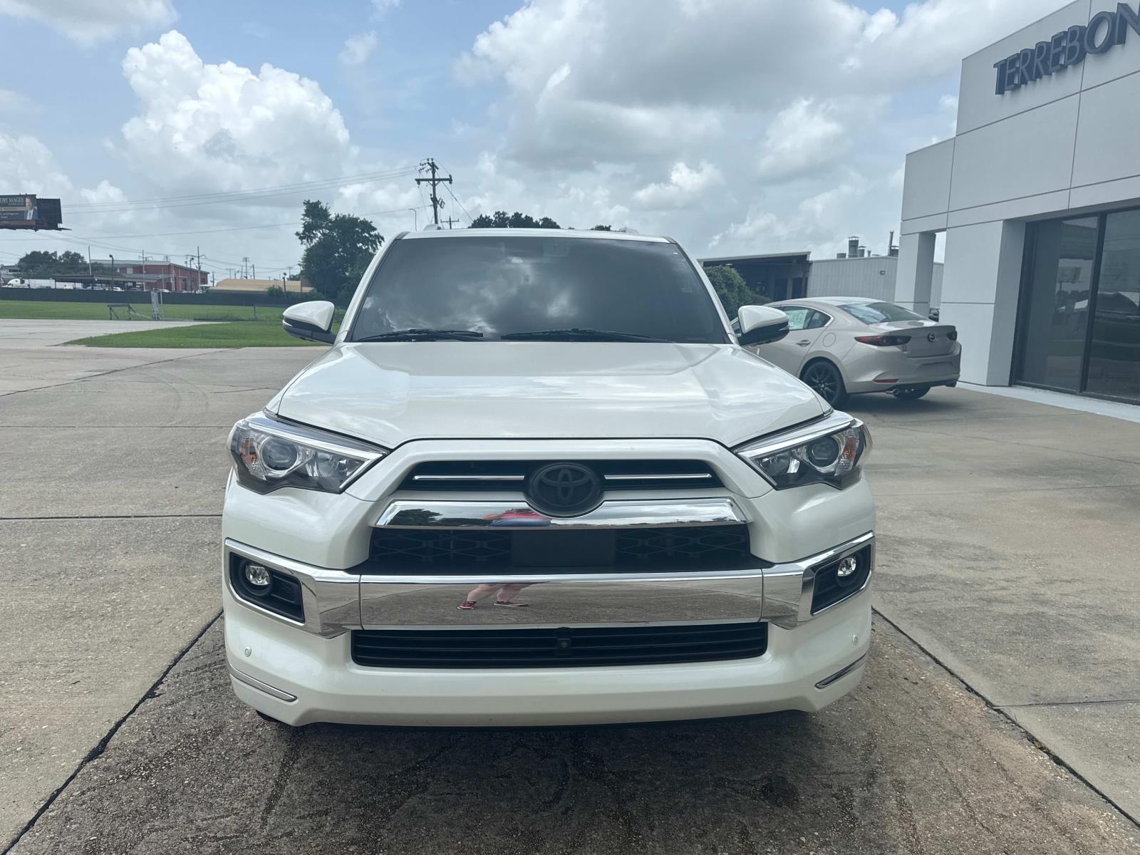 2022 Toyota 4Runner Limited 2WD photo 2
