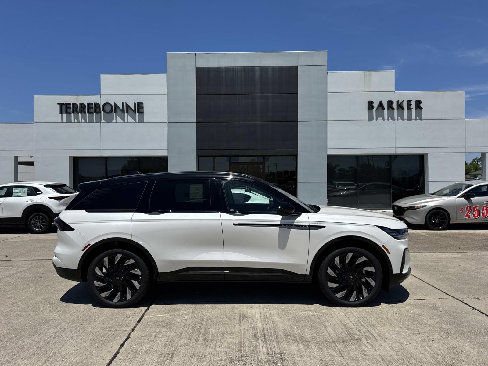 2026 Lincoln Nautilus Reserve AWD's photo