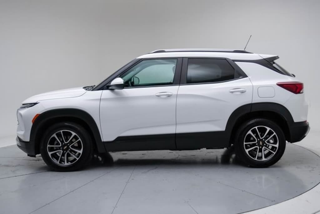 Used 2024 Chevrolet Trailblazer LT SUV