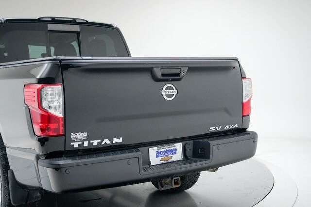 2018 Nissan Titan SV photo 4