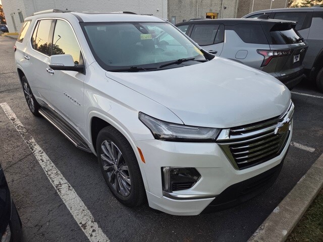 2023 Chevrolet Traverse Premier photo 2