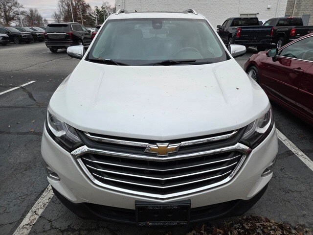 2019 Chevrolet Equinox Premier photo 2