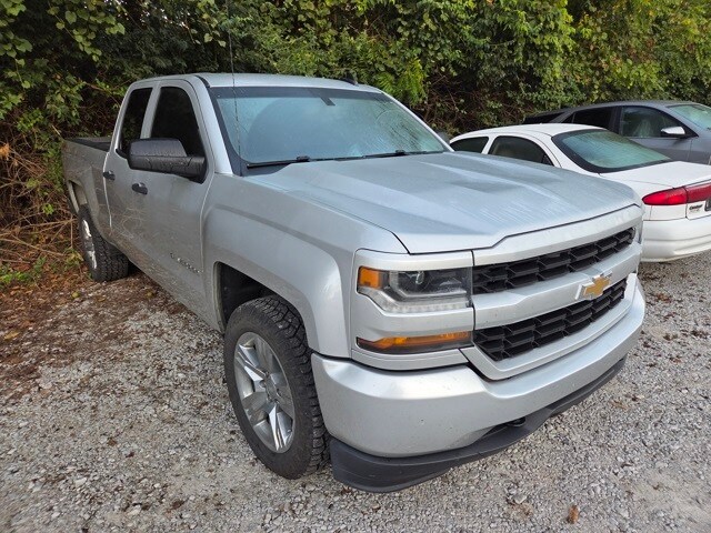 2018 Chevrolet Silverado 1500 photo 3