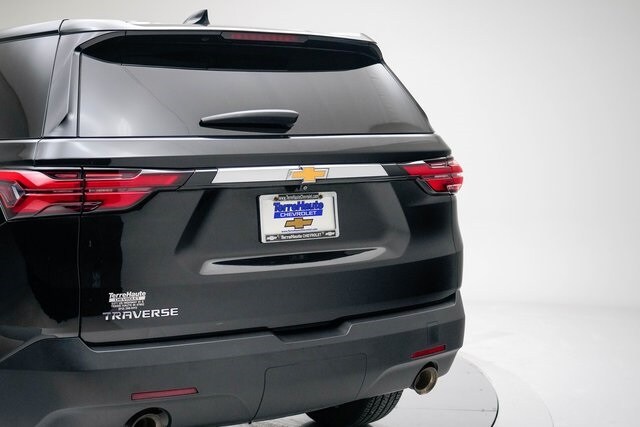 2022 Chevrolet Traverse LS photo 4