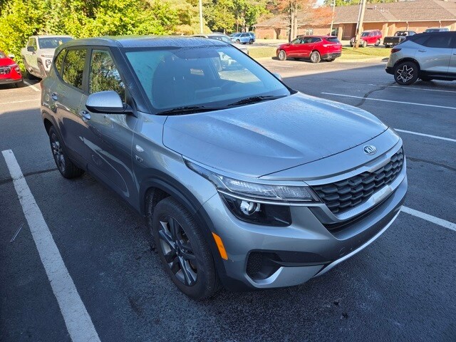 2021 Kia Seltos LX photo 3